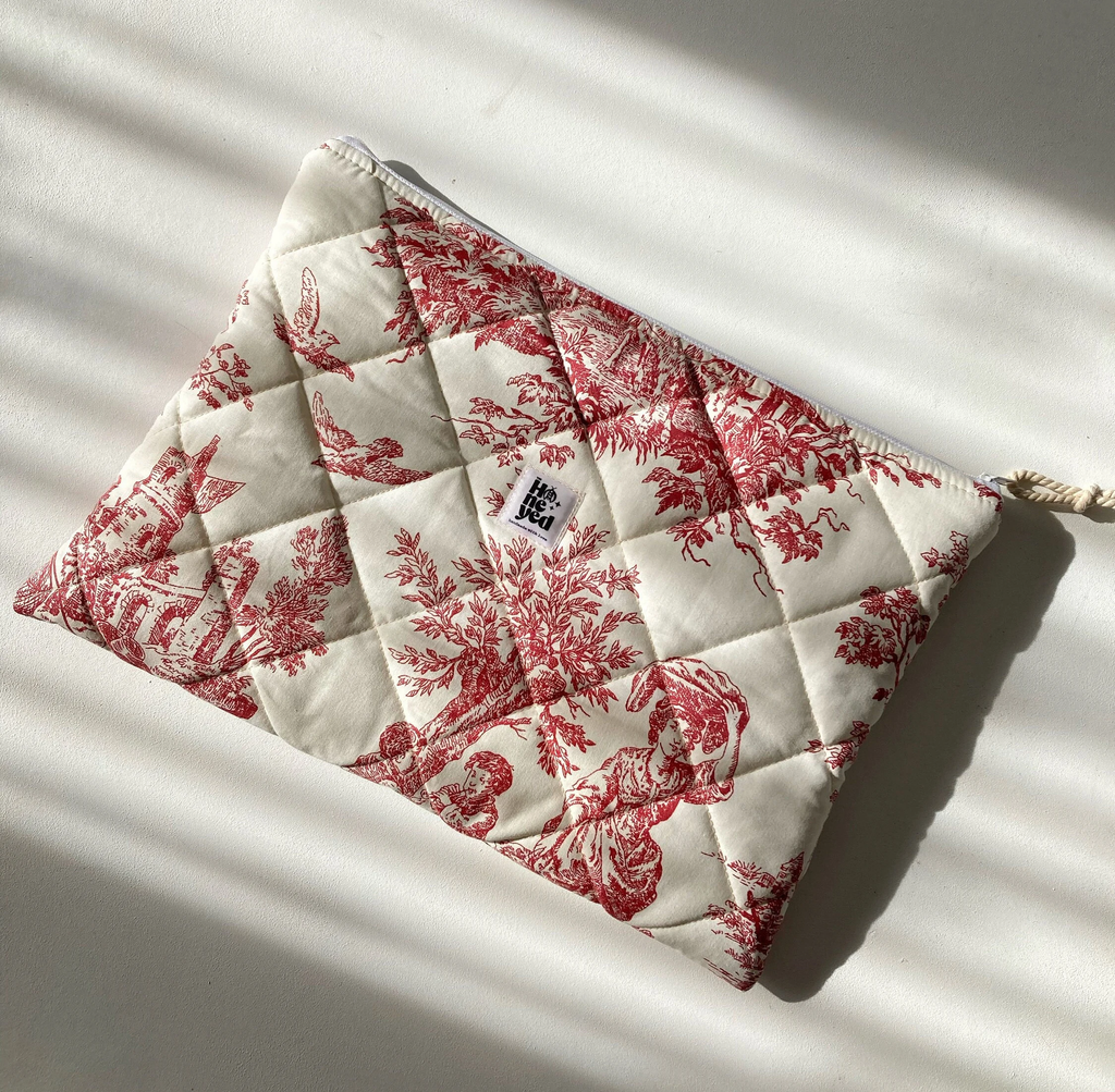 Quilted Toile de Jouy Macbook Laptop Sleeve, Handmade Padded Laptop Case 13–14-15-16 Inch