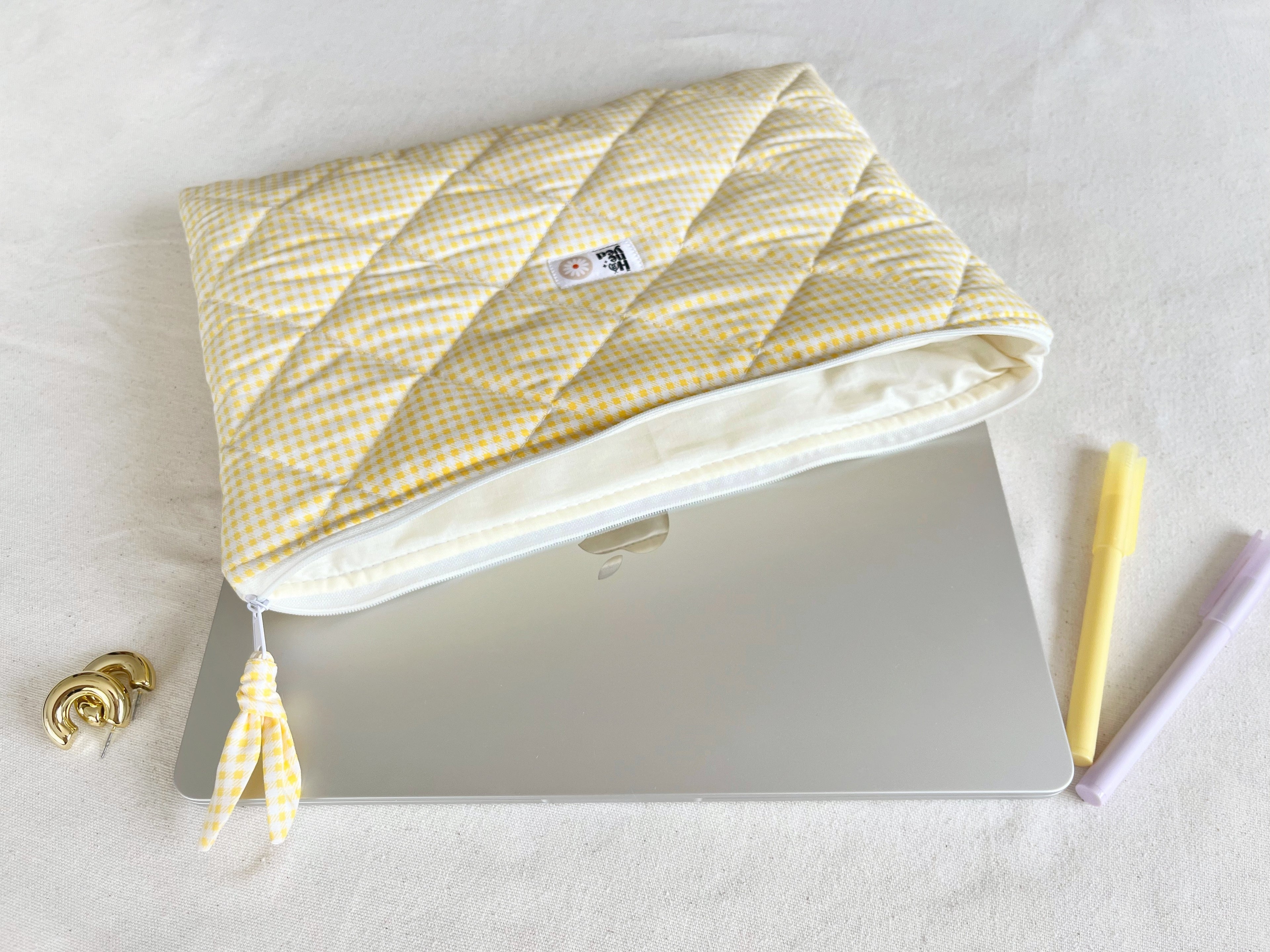 Tereyağı Sarısı Laptop Kılıfı, 13–14–15–16 inç için Kapitone MacBook Kılıfı, Puffy Laptop Çantası