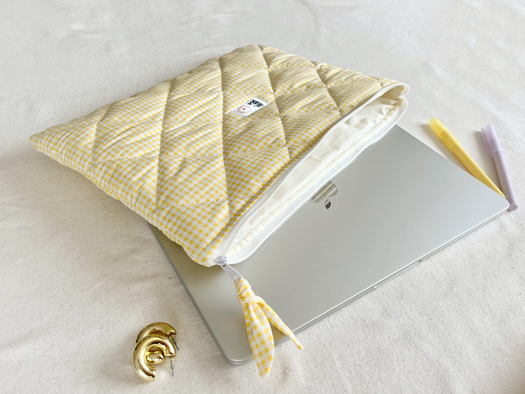 Tereyağı Sarısı Laptop Kılıfı, 13–14–15–16 inç için Kapitone MacBook Kılıfı, Puffy Laptop Çantası