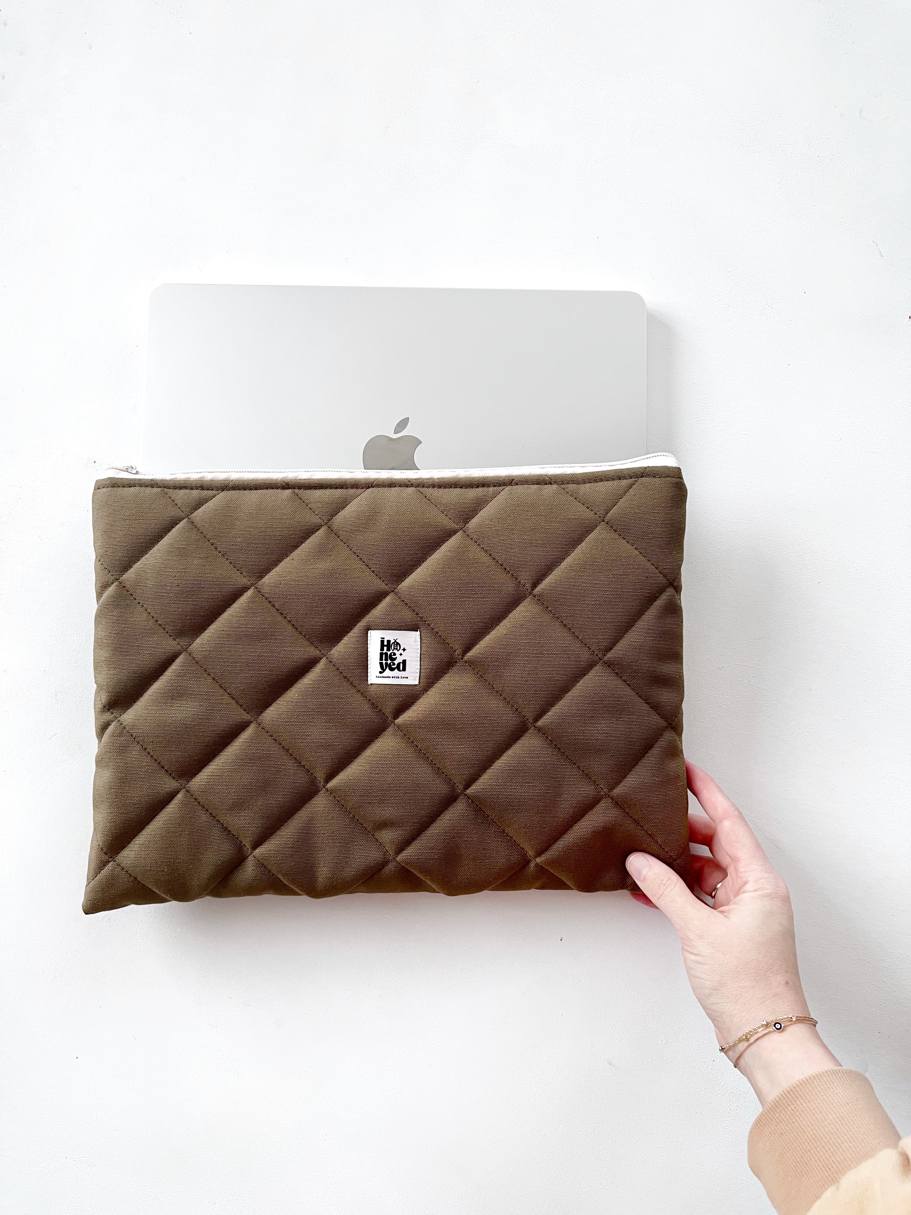 Yeşil MacBook Laptop Kılıfı, El Yapımı Dolgulu Laptop Çantası 13–14–15–16 İnç