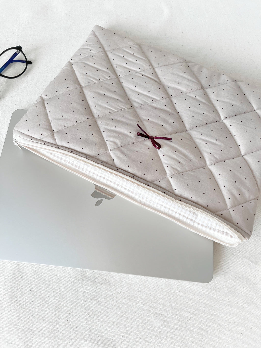 Ribbon Quilted MacBook Laptop Sleeve 13–14-15-16"