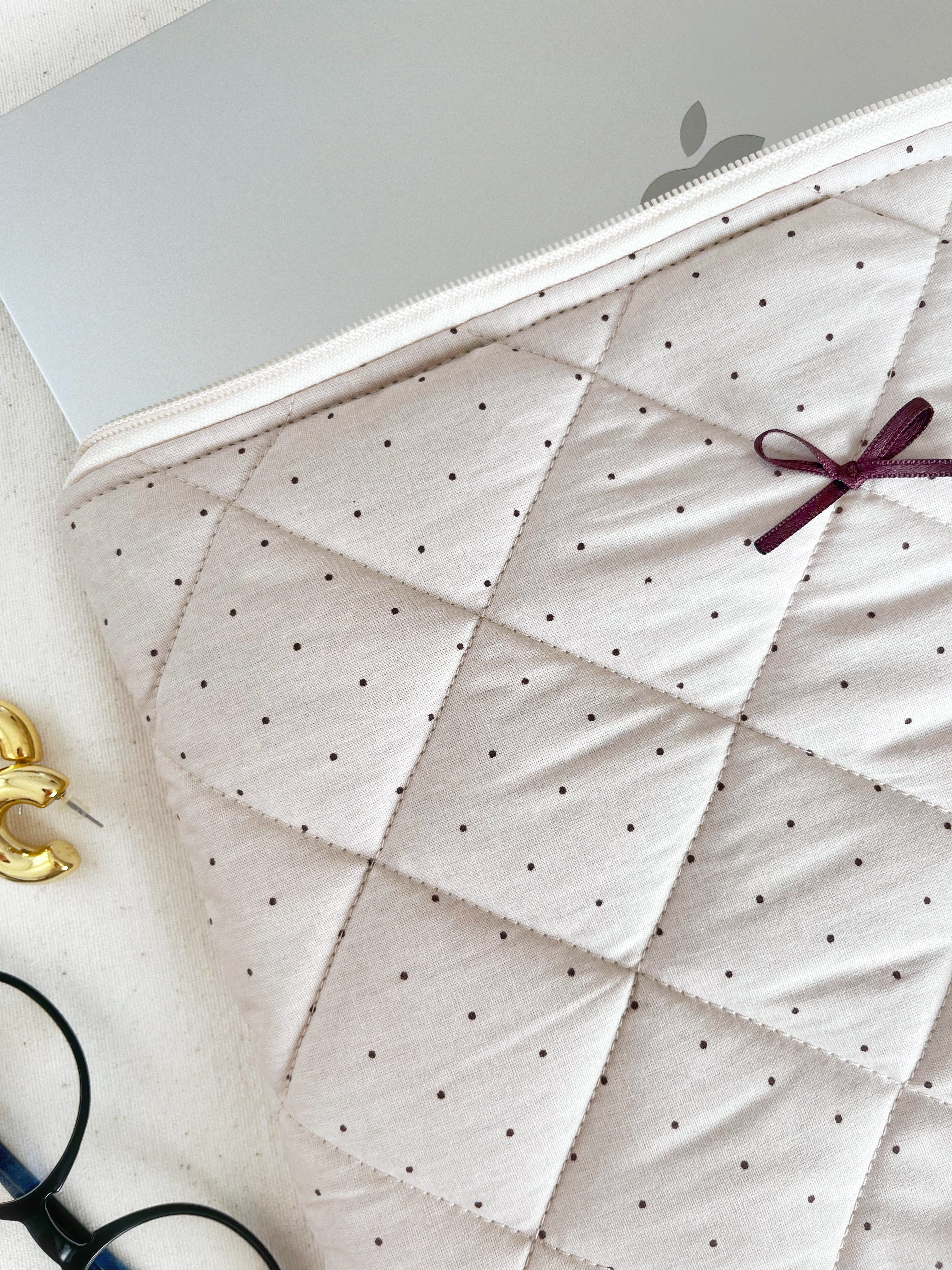 Ribbon Quilted MacBook Laptop Sleeve 13–14-15-16"
