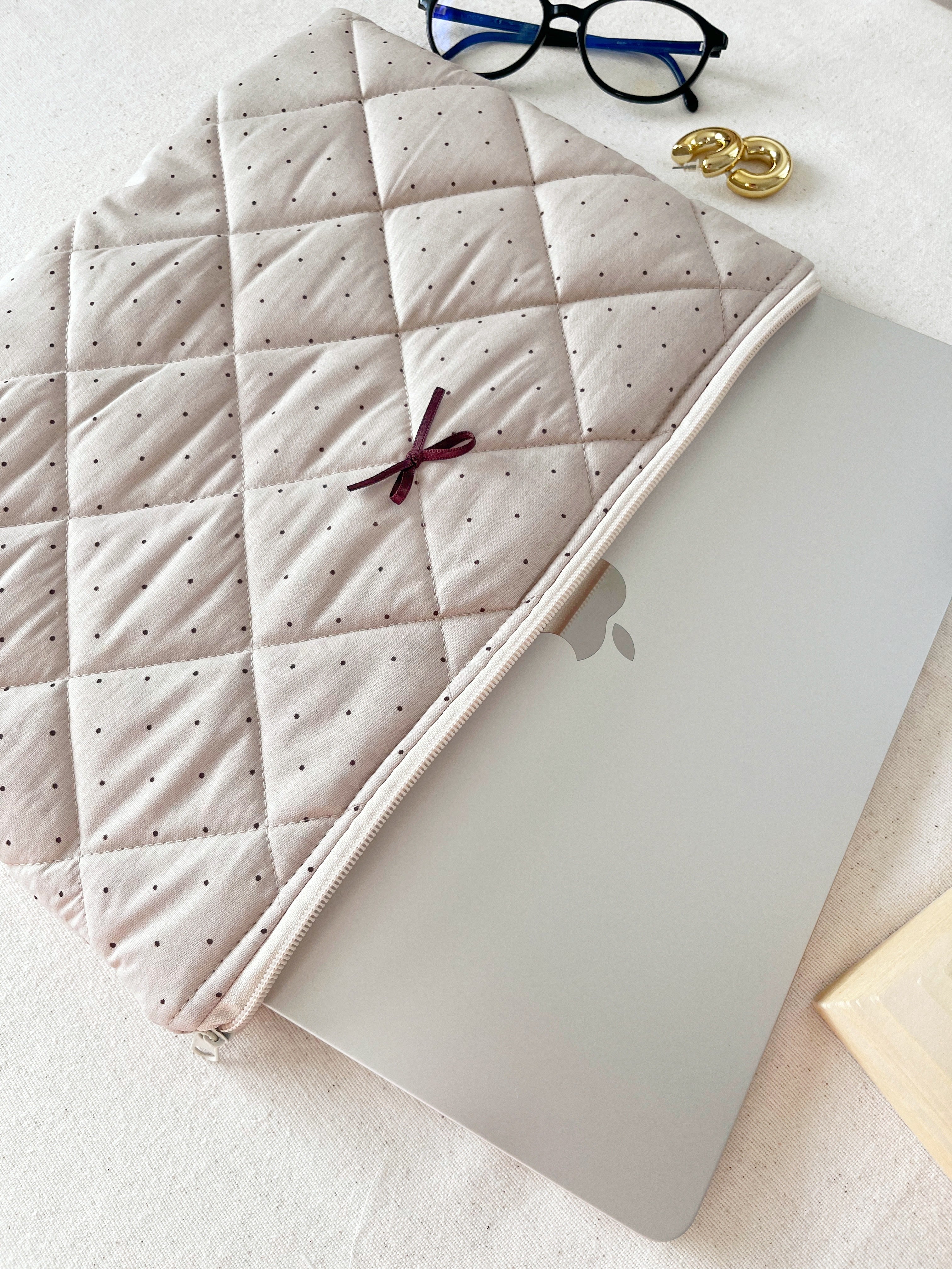 Ribbon Quilted MacBook Laptop Sleeve 13–14-15-16"