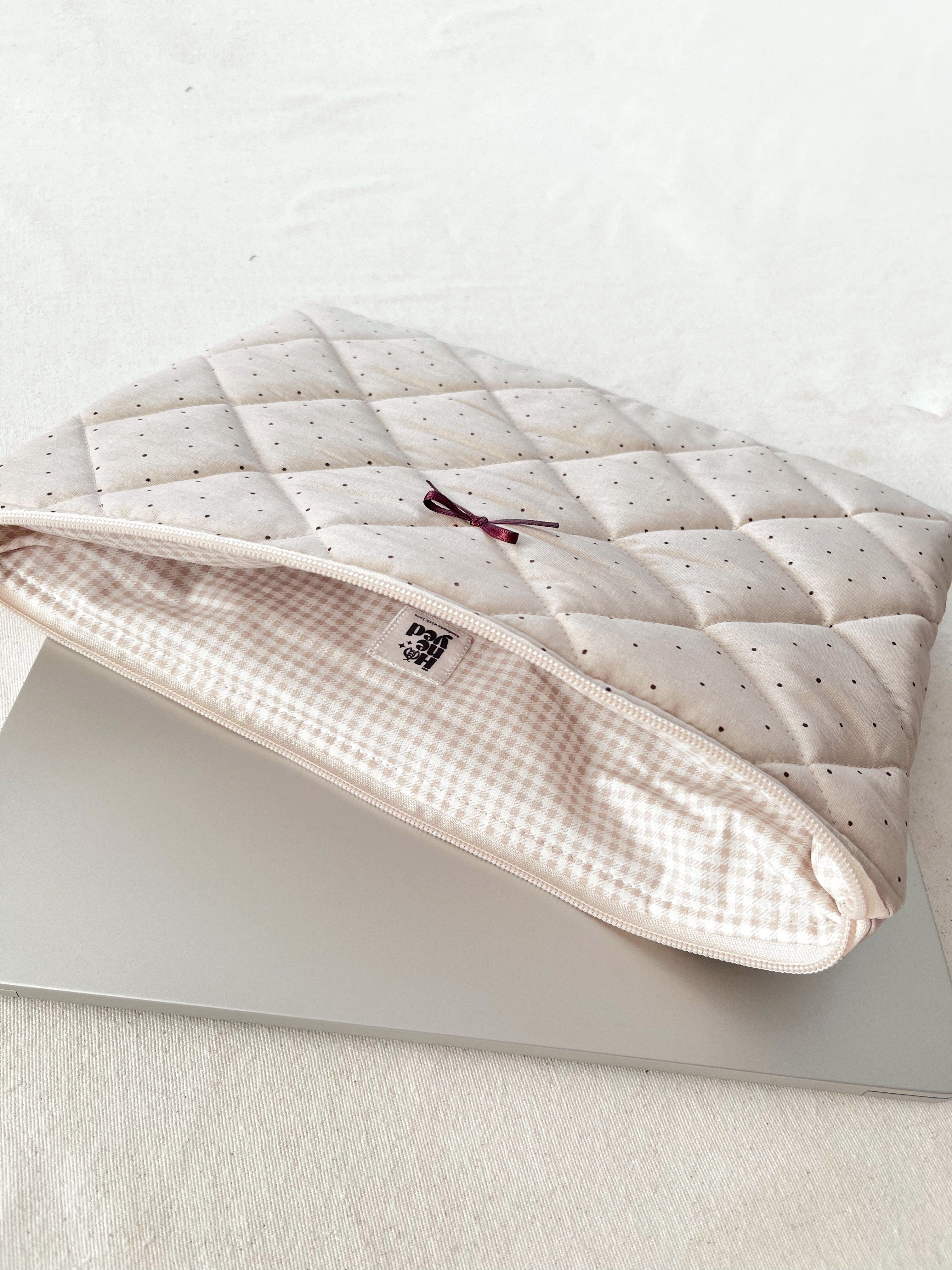 Ribbon Quilted MacBook Laptop Sleeve 13–14-15-16"