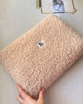 Teddy Bear Macbook Kılıfı, Çiçek Desenli Astarlı Peluş Laptop Kılıfı 13-14-15-16 İnç