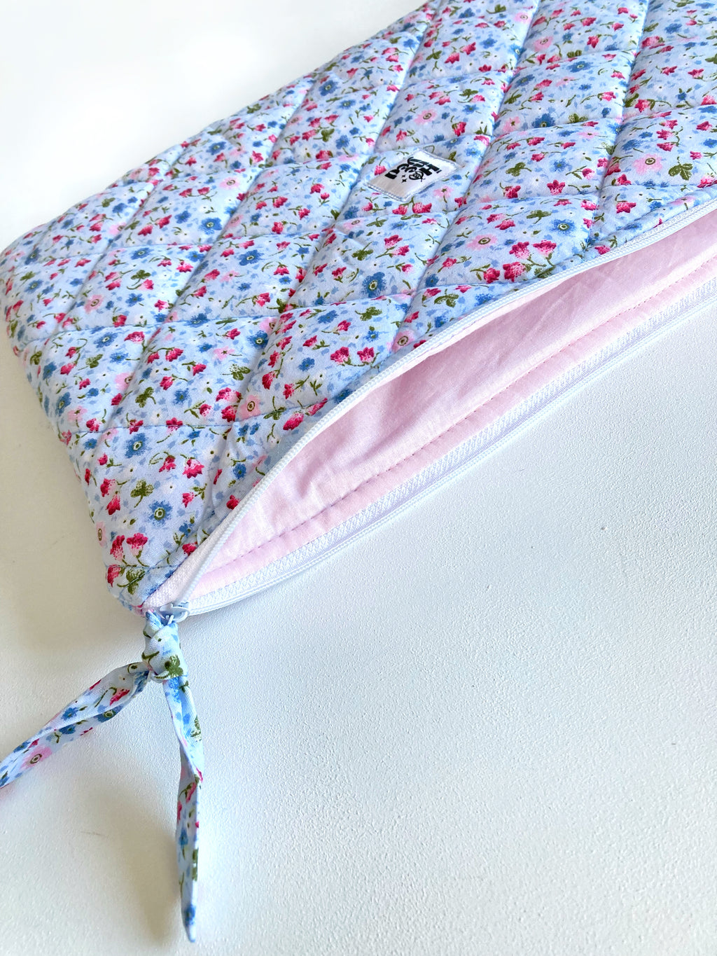 Puffy Laptop Sleeve in Blue, Floral MacBook Case 13–14-15-16 Inch