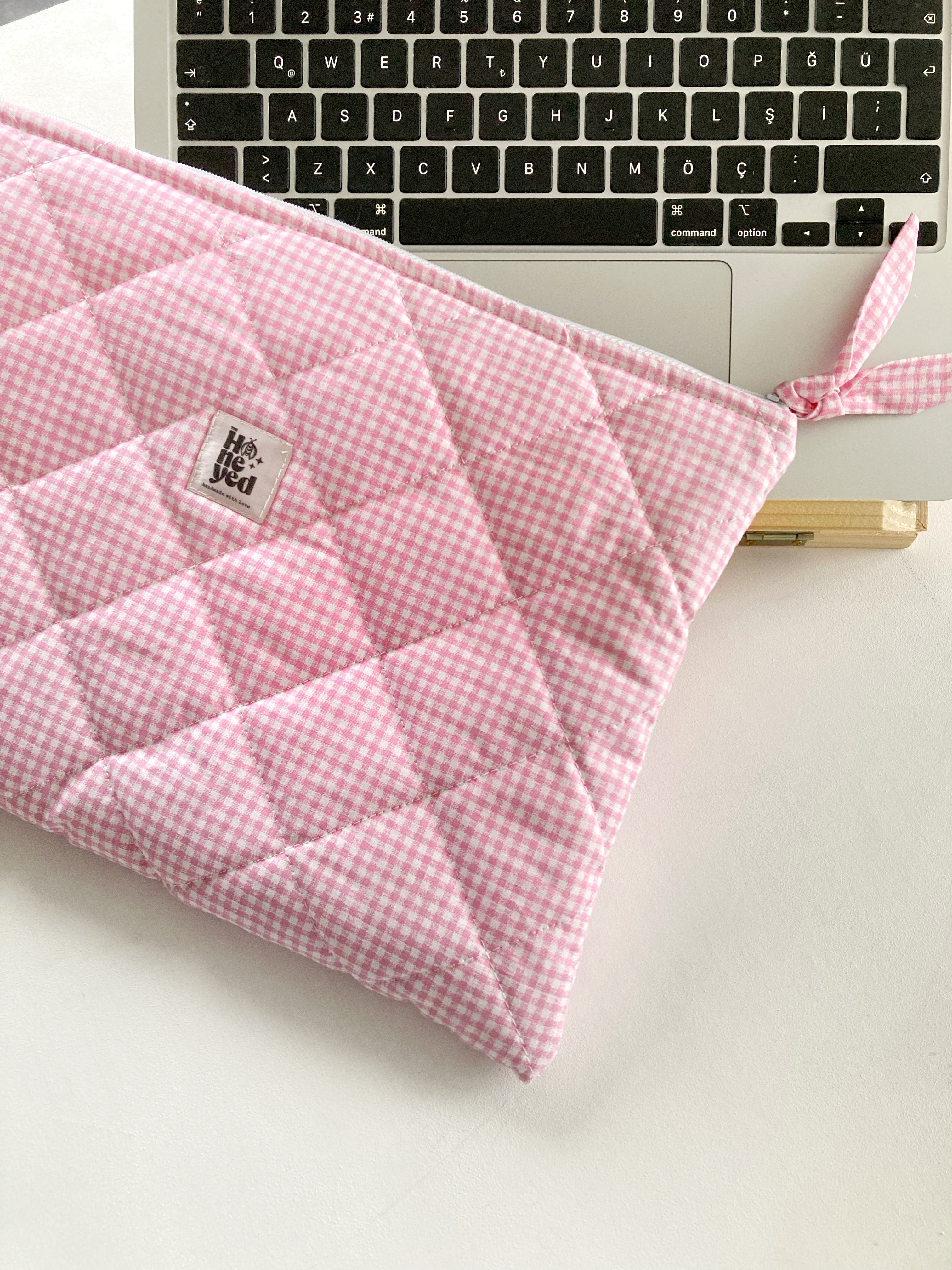 Rosa MacBook Hülle, gesteppte Laptop Sleeve 13–14–15–16 Zoll