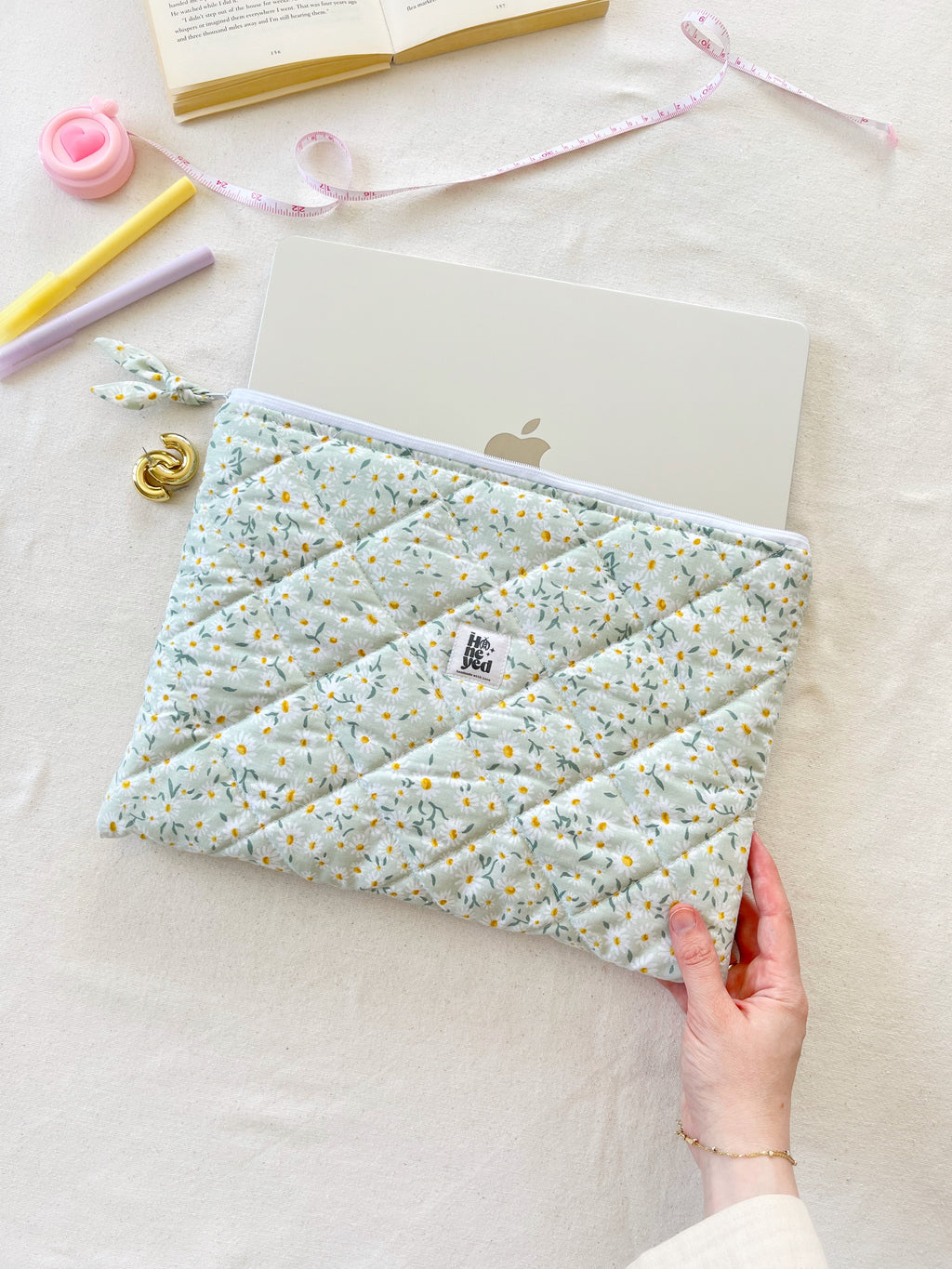 Gänseblümchen-Laptophülle, gesteppte Baumwoll-Blumen-Computerhülle, MacBook-Hülle für 13–14–15–16 Zoll