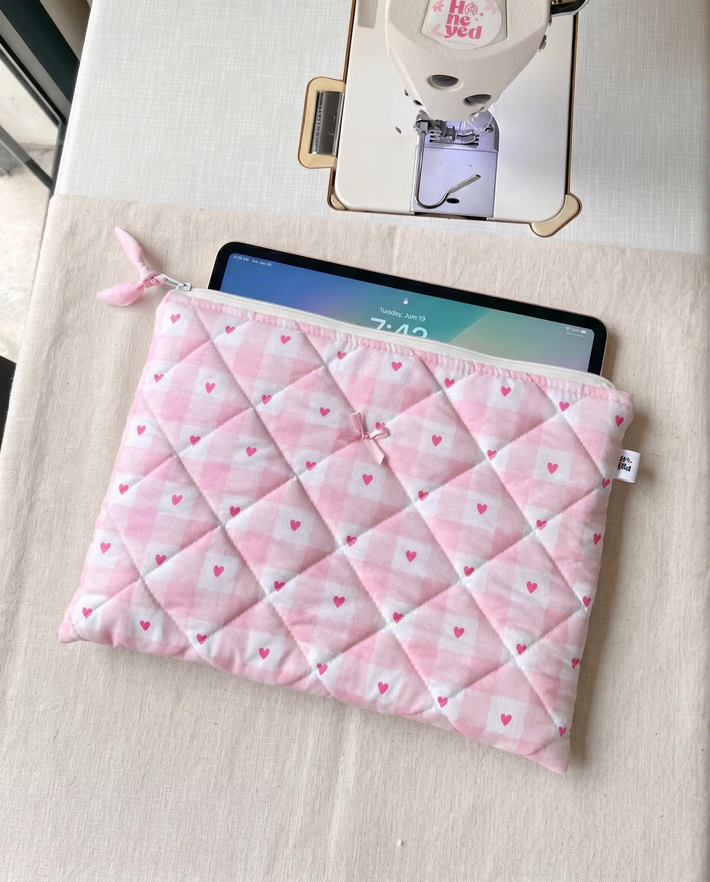 Quilted Tablet Sleeve Sewing Pattern, Beginner Friendly Sewing Pattern with Video Tutorial, iPad Case