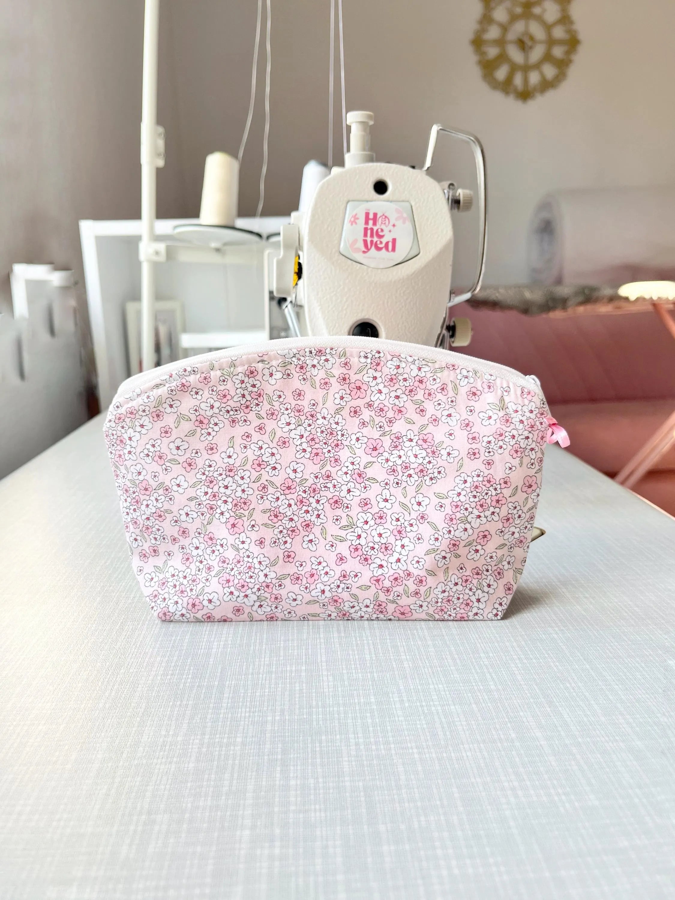 Zipper Pouch Sewing Pattern, Makeup Bag Pattern, Video Tutorial, Beginner Friendly Sewing Pattern, 3 sizes pattern
